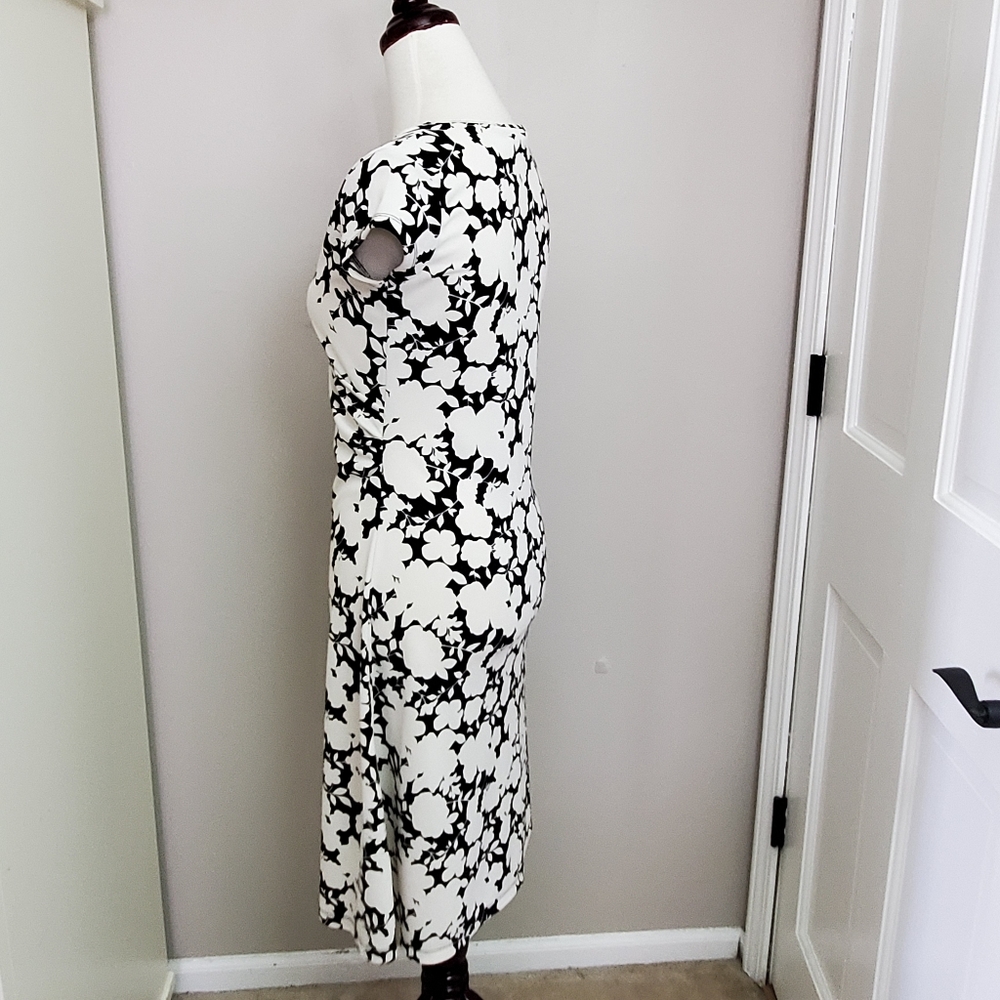 ๐ฅ3/$25๐ฅ Rena Rowan Floral Dress - Picture 4 of 9